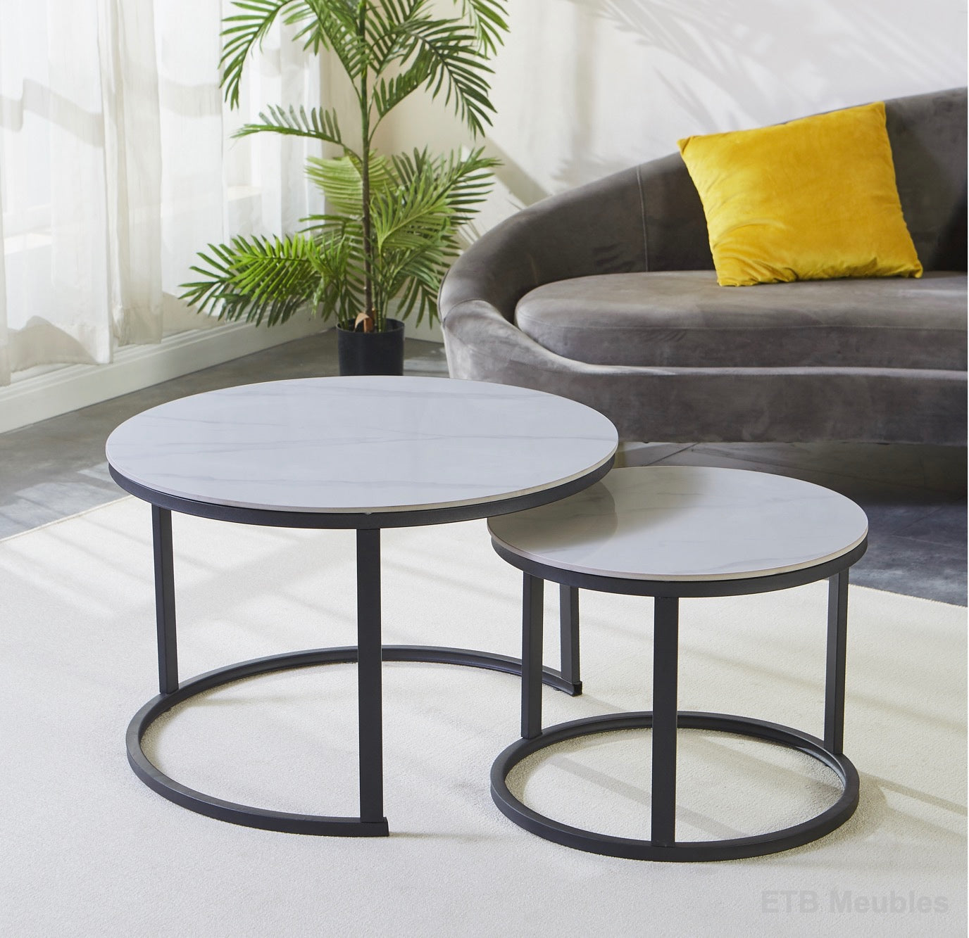 Tables gigognes